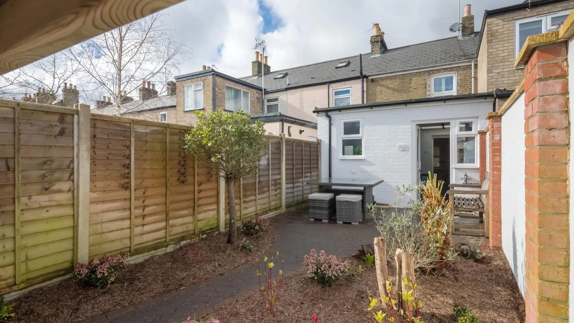Beautiful 2 Bed Home Close To City Centre Cambridge
